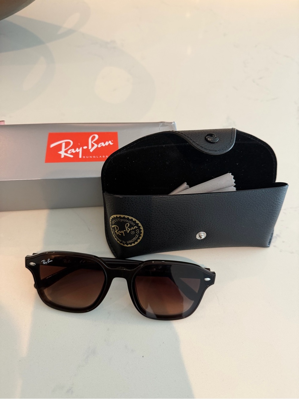 NWOT Ray-Ban ORB4458D - transparent dark brown
